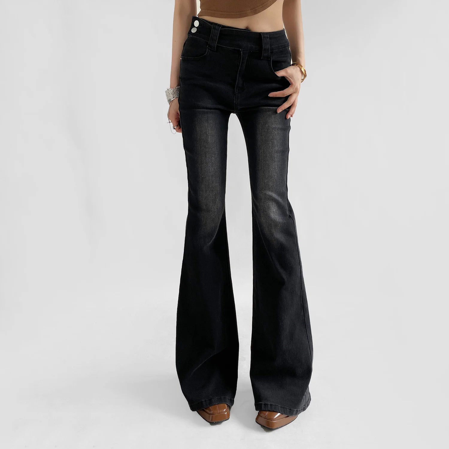 High-Waist Flared Bell-Bottom Jeans for Women — Retro Slim Fit Stretch Denim with Side Button Accent